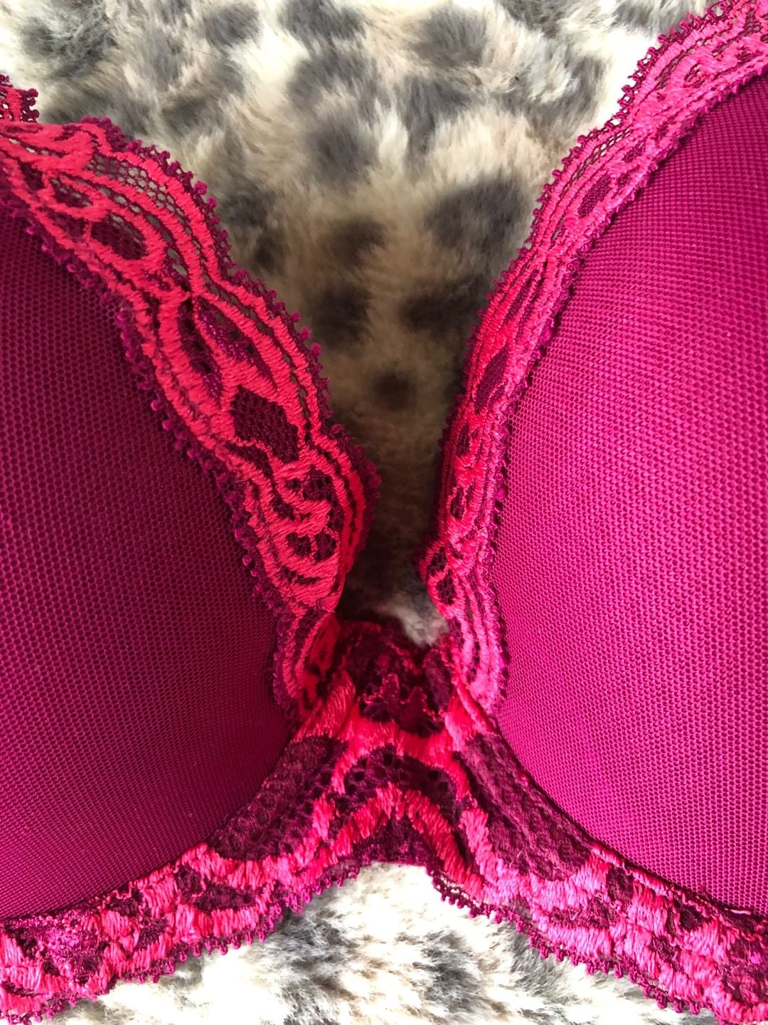 Lot of 2 Natori Bras: Feathers Lace Contour Plunge & Pure Luxe Custom Coverage Support 9