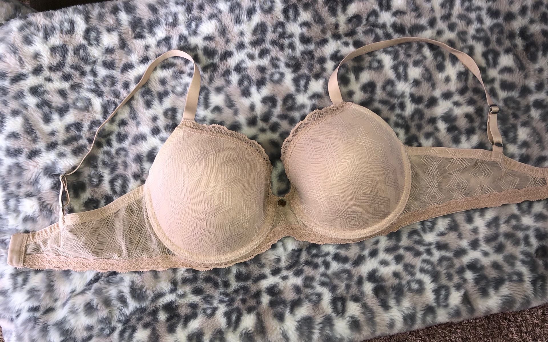 Lot of 2 Natori Bras: Feathers Lace Contour Plunge & Pure Luxe Custom Coverage Support 11
