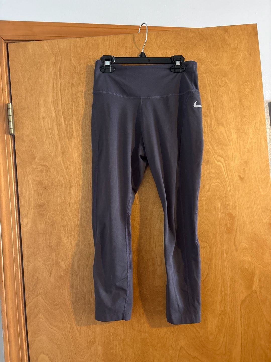 Nike Women's Dri-FIT Fast Crop Running Leggings in Dark Grey 2