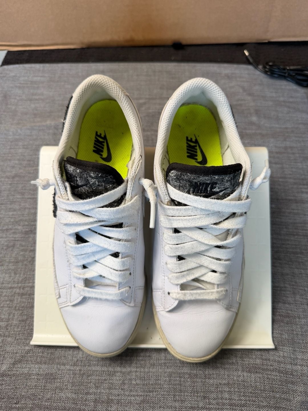 Nike Blazer Low SE Recycled Wool Pack White Black DA4934-100 Women's 7.5 2