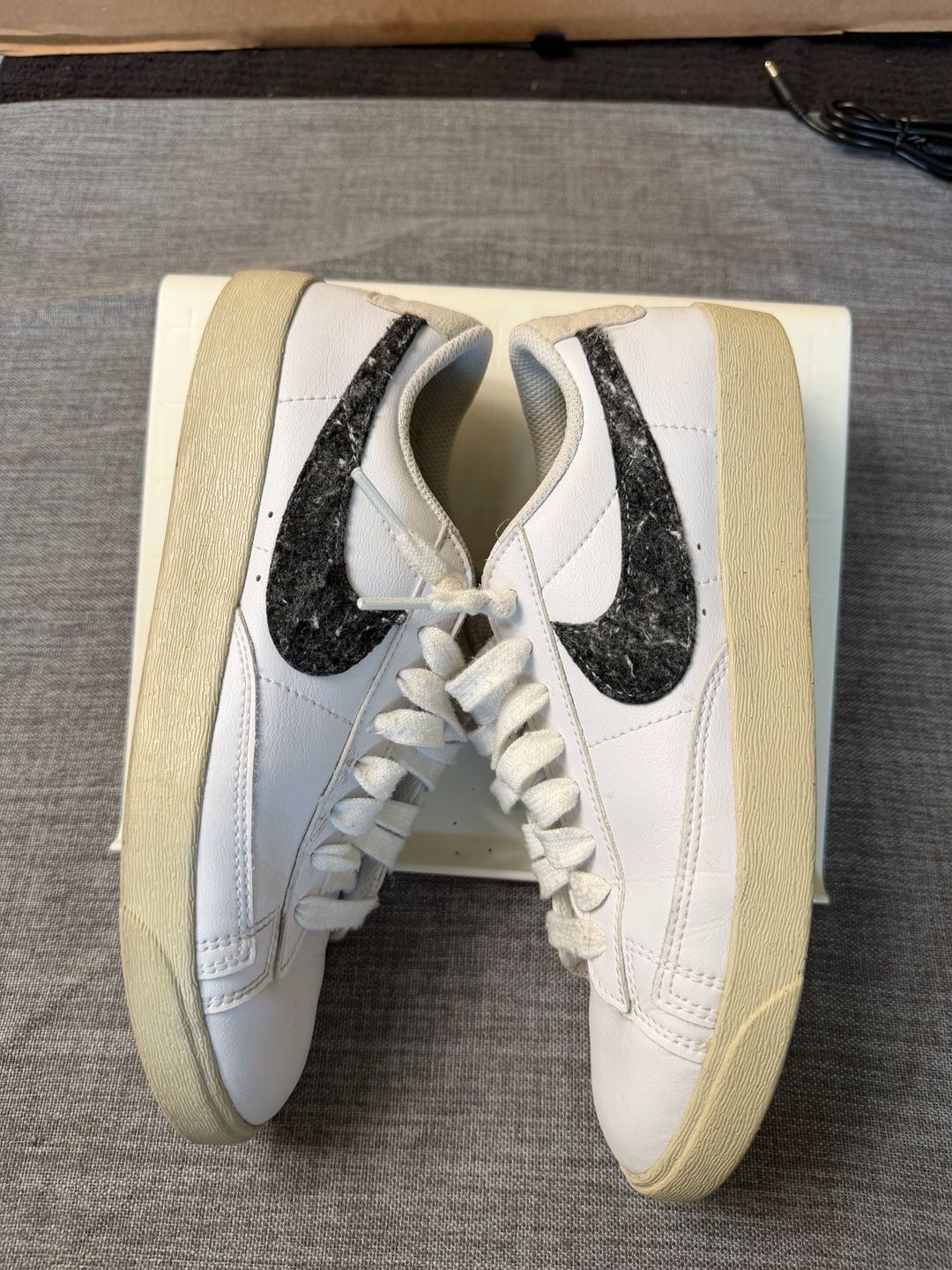 Nike Blazer Low SE Recycled Wool Pack White Black DA4934-100 Women's 7.5 4