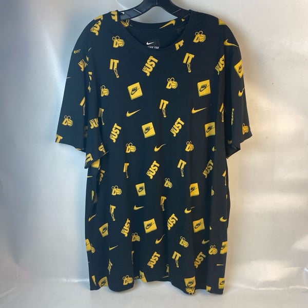Nike The Nike Tee Basketball All Over Print Black and Gold T-Shirt 2XL