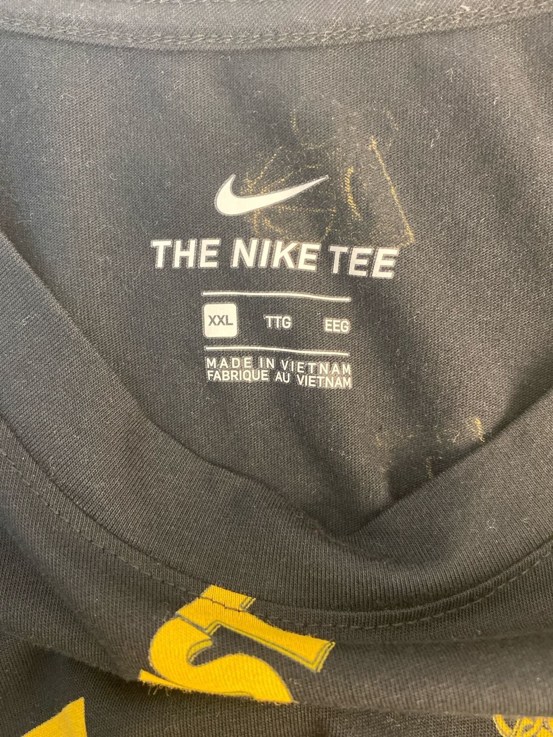 Nike The Nike Tee Basketball All Over Print Black and Gold T-Shirt 2XL 4