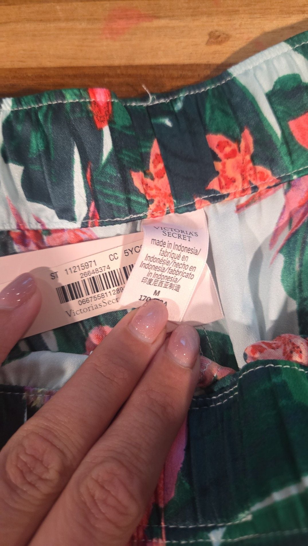 Victoria's Secret Tropic Satin Pajama Shorts in Green Floral size M NWT 3