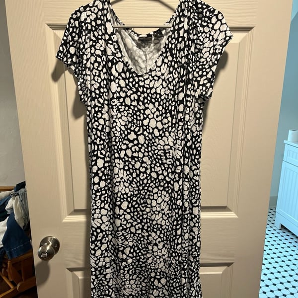 Rachel Zoe Black and White Animal Print V-Neck Short Sleeve Midi Dress Size 1X