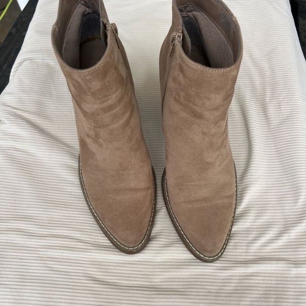 Madden Girl Klicky Pointed Toe Suede Ankle Booties in Taupe