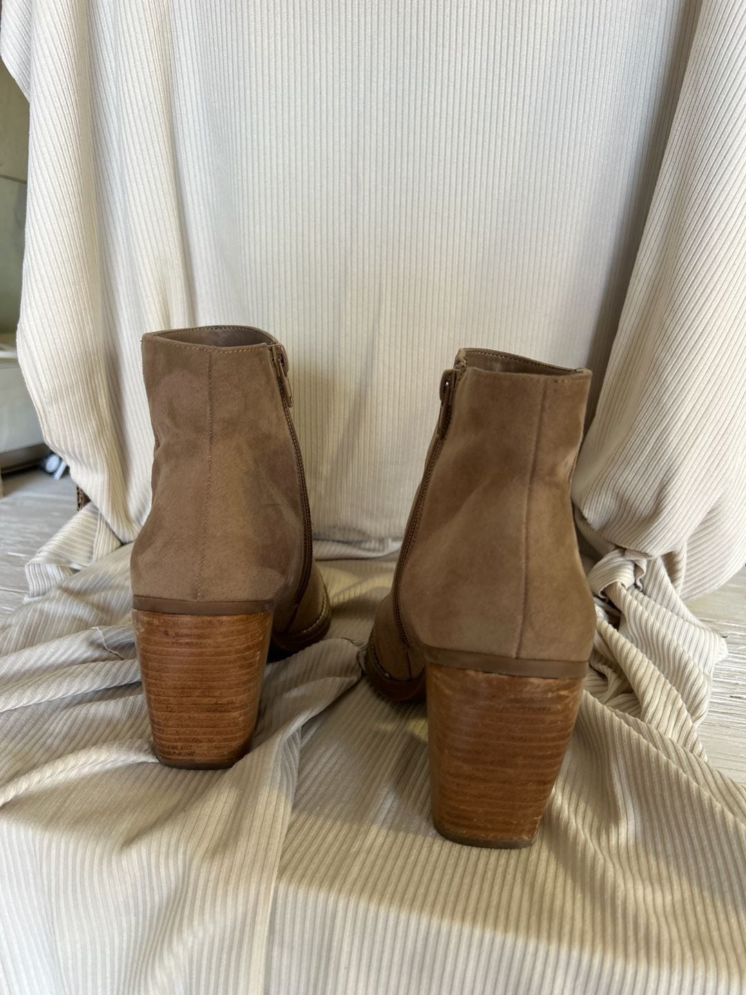 Madden Girl Klicky Pointed Toe Suede Ankle Booties in Taupe 6
