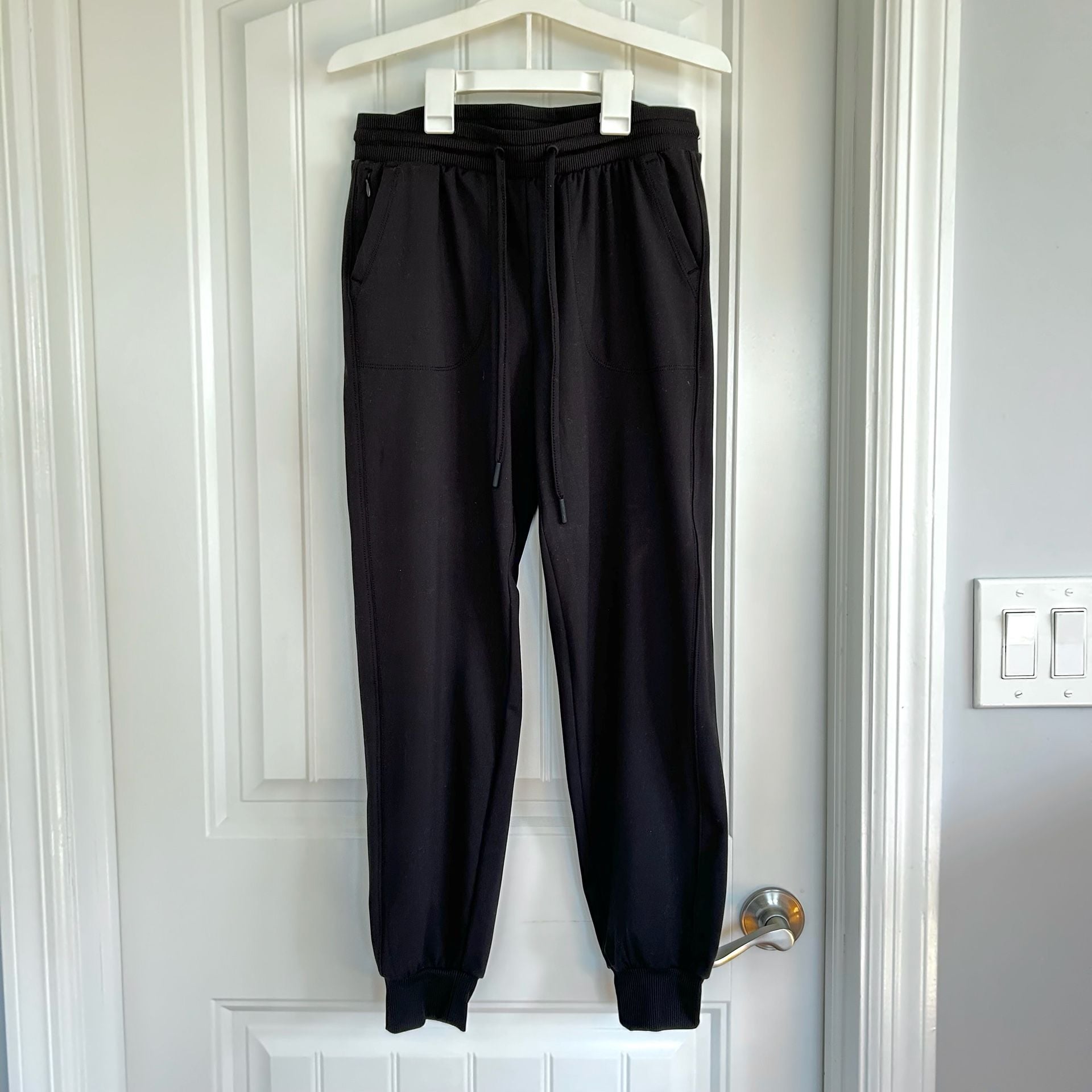 Rachel Zoe Women's Black Athletic Joggers with Zipper Pocket 5