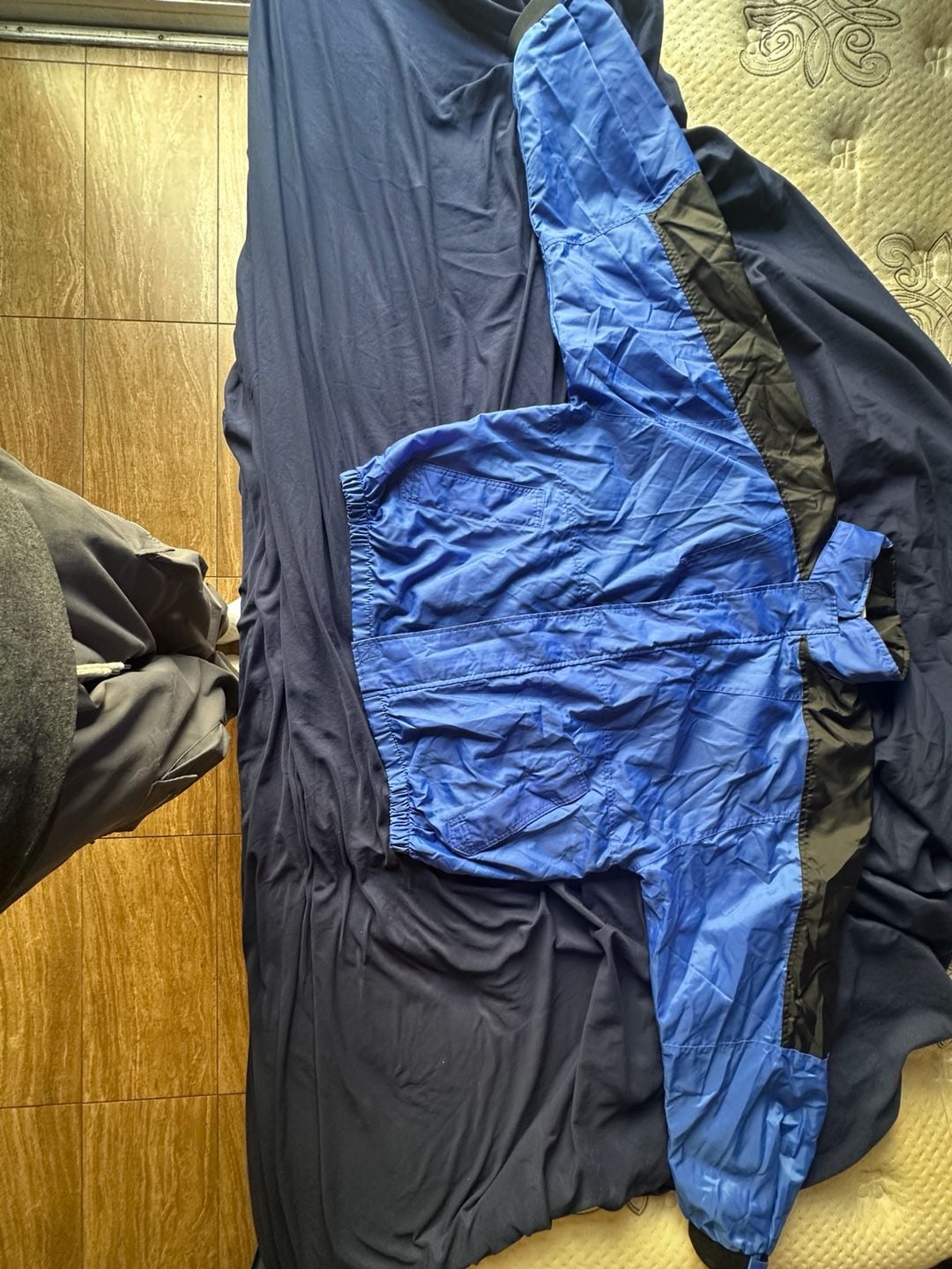 Vintage 90s Marlboro Unlimited Blue and Black Full Zip Nylon Windbreaker Jacket Size XL 4