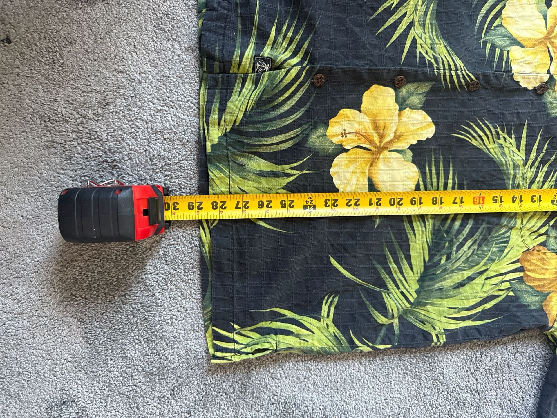 Tommy Bahama Men's Large 100% Silk Hawaiian Camp Shirt Black Floral Hibiscus 5