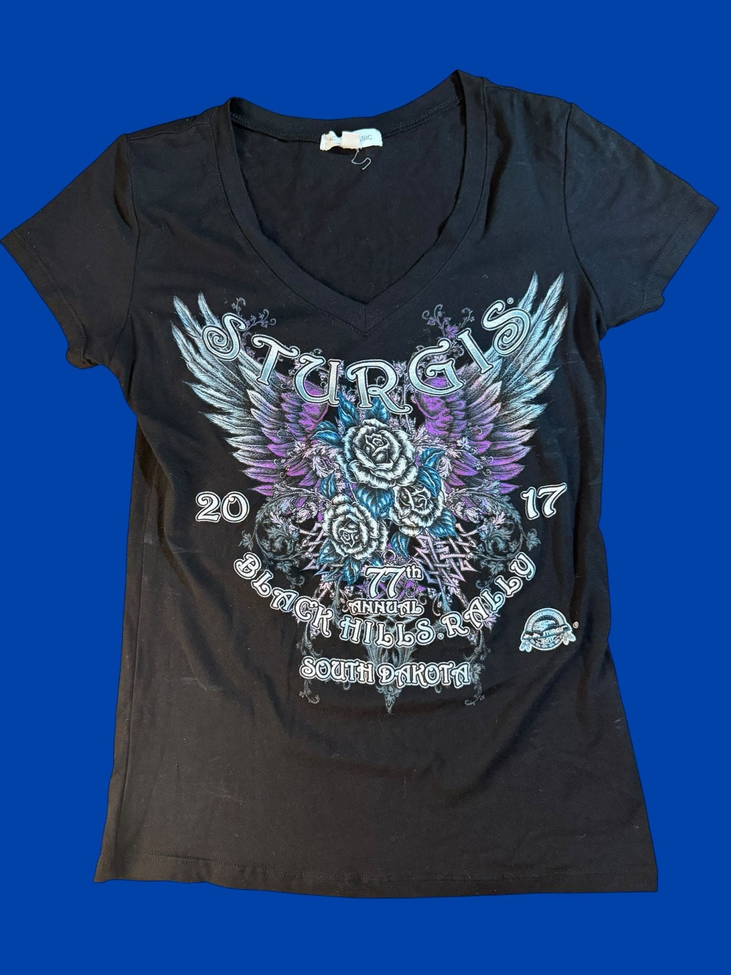 Sturgis 2017 77th Annual Black Hills Rally Women's V-Neck Graphic Tee M 2
