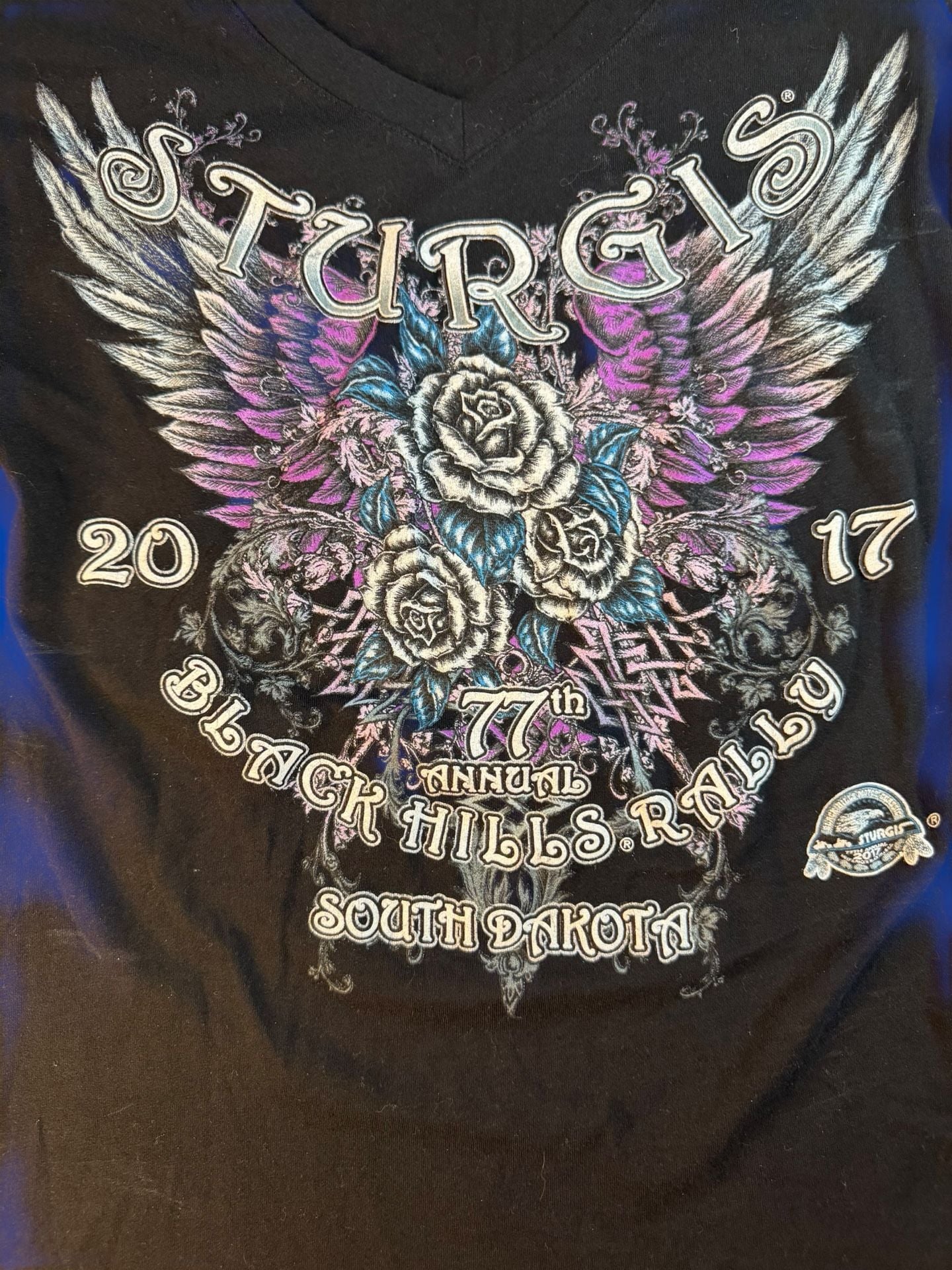Sturgis 2017 77th Annual Black Hills Rally Women's V-Neck Graphic Tee M 5