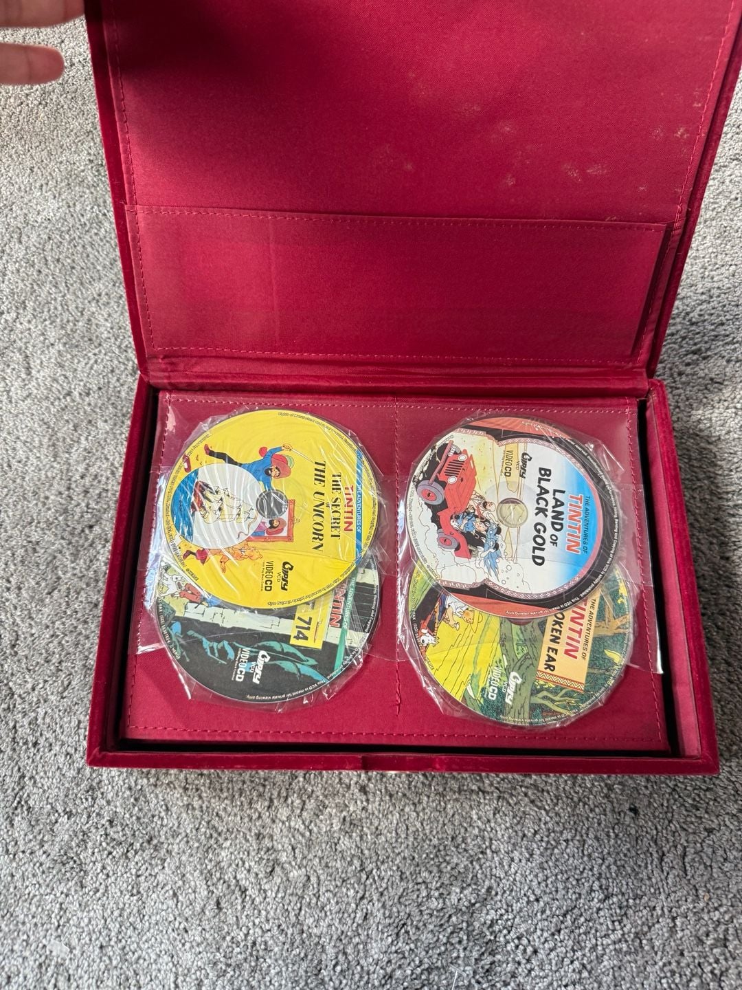 Limited Edition The Adventures of Tintin Collectors VCD Box Set avec Velvet Case & Slam Book 4