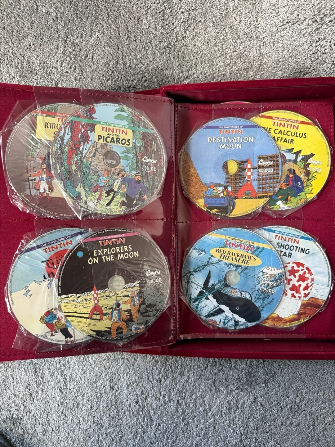 Limited Edition The Adventures of Tintin Collectors VCD Box Set avec Velvet Case & Slam Book 7
