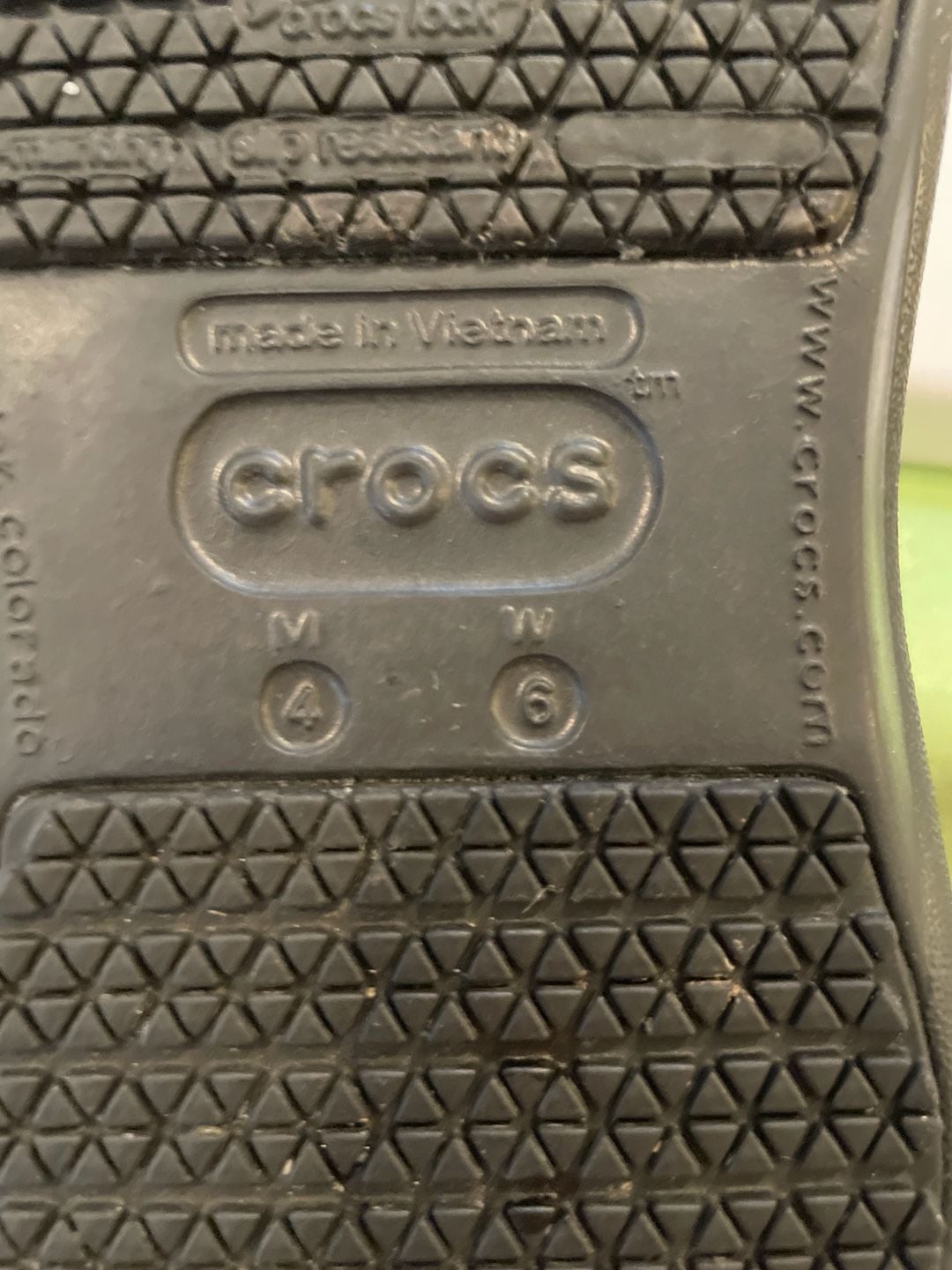 Crocs Bistro Graphic Slip Resistant Work Clog Multi-Stripe Blanket Pattern. MENS-4. WOMEN’S -6 10