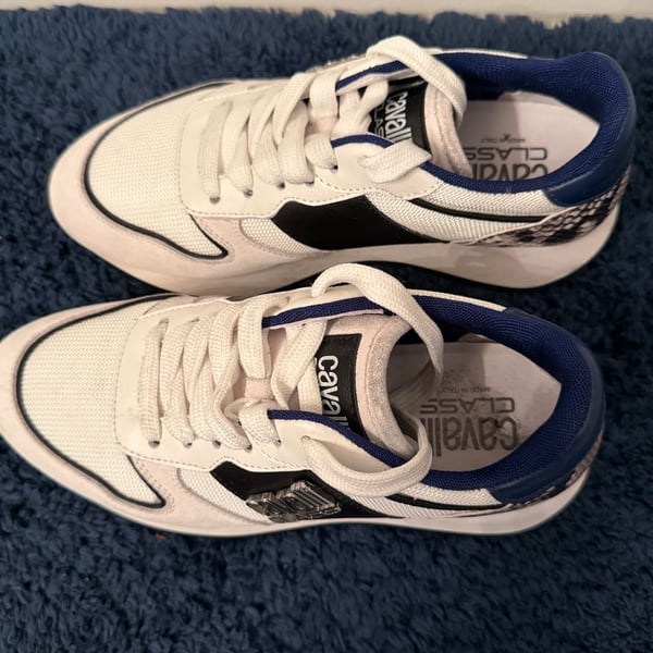 Cavalli Class by Roberto Cavalli Men's Low Top Runner Sneakers White Blue
