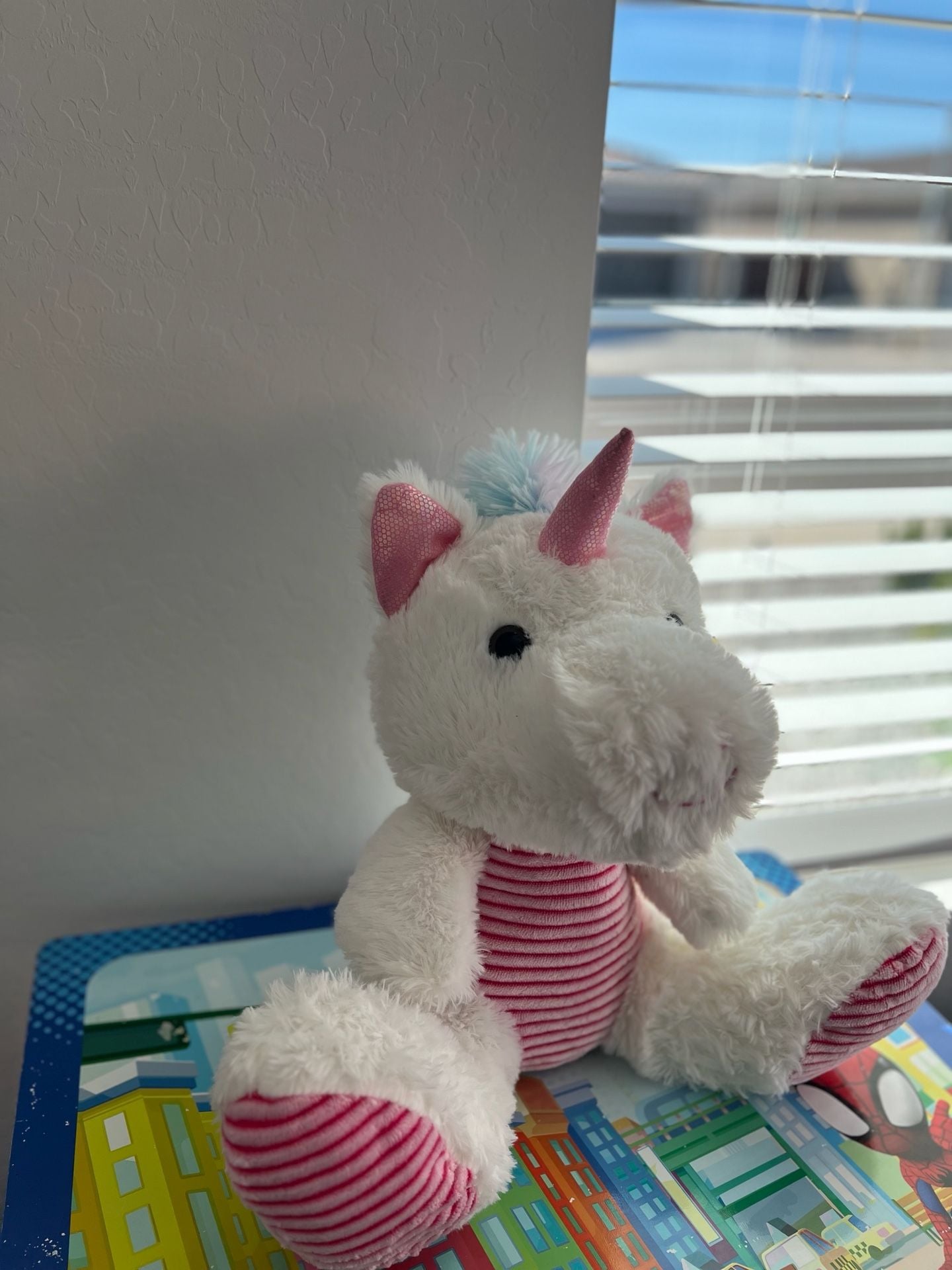 Hug & Luv White Plush Unicorn with Rainbow Mane and Tail Stuffed Animal 3