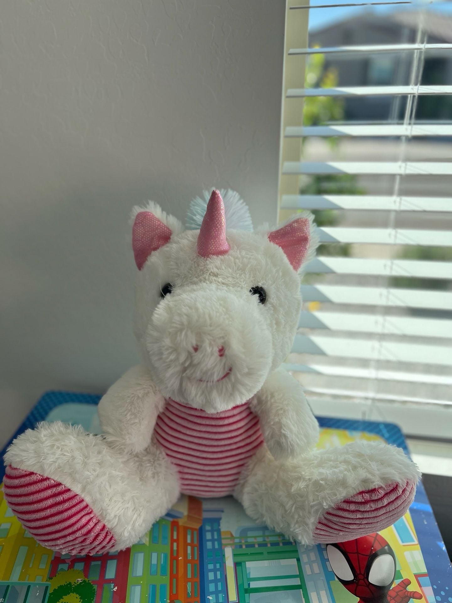 Hug & Luv White Plush Unicorn with Rainbow Mane and Tail Stuffed Animal 4