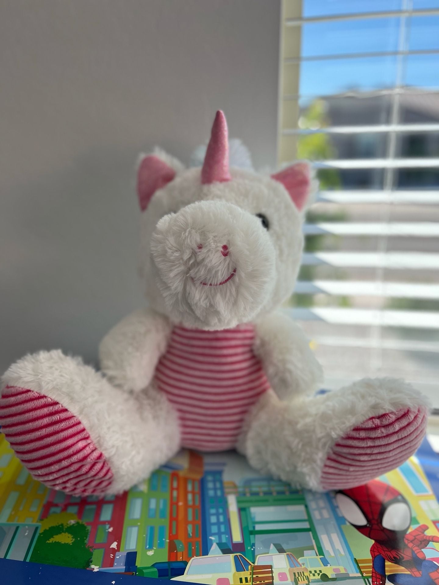 Hug & Luv White Plush Unicorn with Rainbow Mane and Tail Stuffed Animal 5