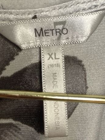 Metro 7 Floral Print Satin Short Sleeve Pleated Blouse 6