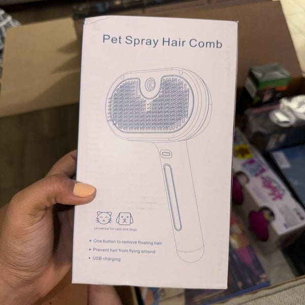 Popular Pet Spray Comb - One-Click Brush for Easy Hair Removal in Dogs & Cats