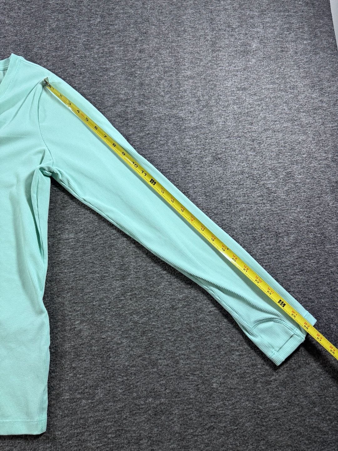 Athleta Uptempo Ribbed Long Sleeve Henley Top in Mint Green Size XL 6