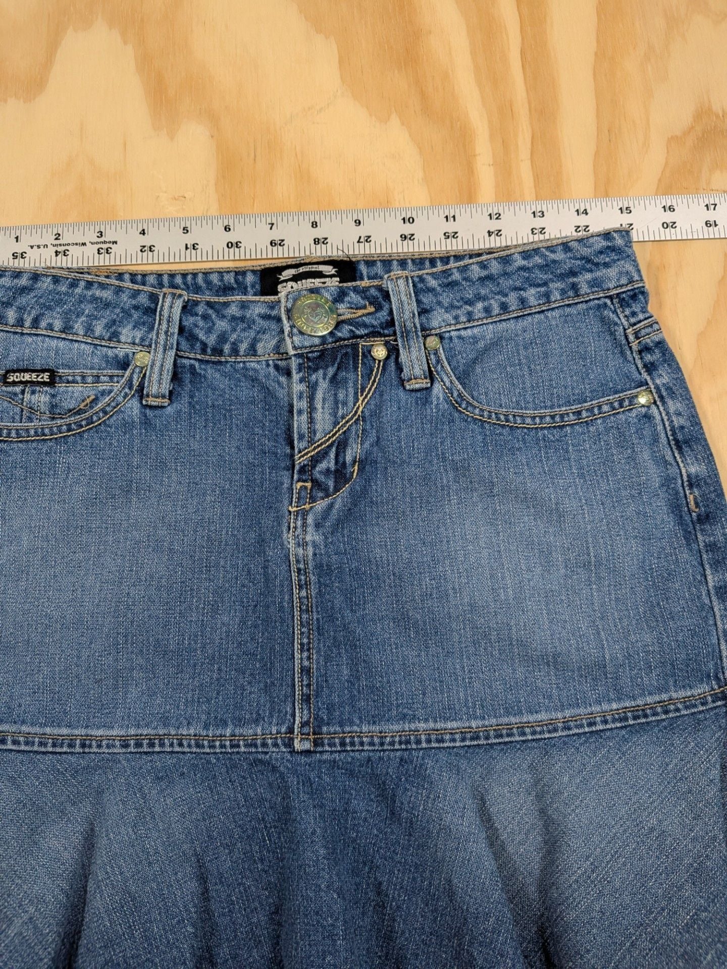Squeeze Jeans Denim Ruffle Mini Skirt Y2K Style Size XS 8