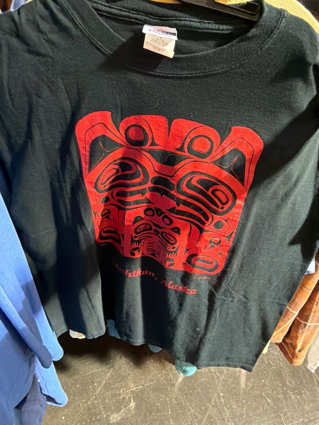 Vintage 90s Ketchikan Alaska Pacific Northwest Native Tribal Art T-Shirt 2