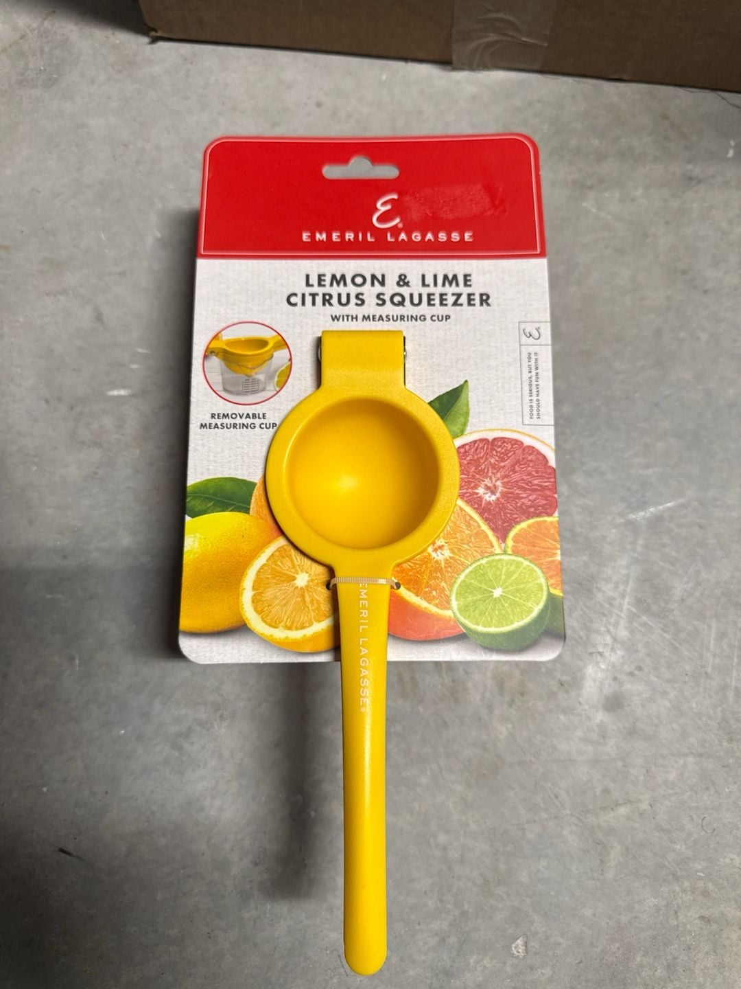 Emeril Lagasse Yellow Lemon & Lime Citrus Squeezer with Measuring Cup 2