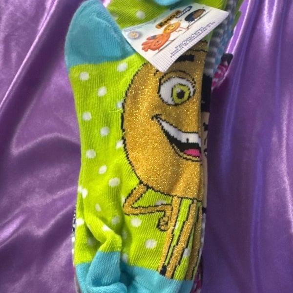 The Emoji Movie Girls 6-Pack Low Cut No Show Socks Size L Shoe Size 3-10