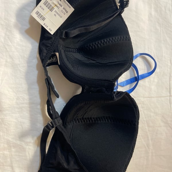 NWT Frederick's of Hollywood XL Black Lace Ruffle Underwire Bra Style 7179