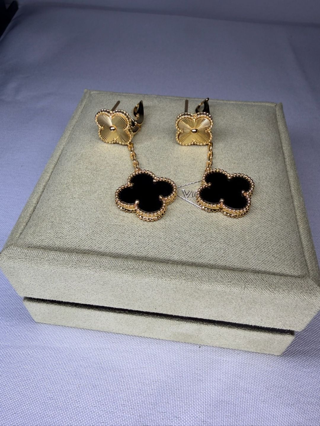 Elegant 2-Motif Dangling Earrings 3