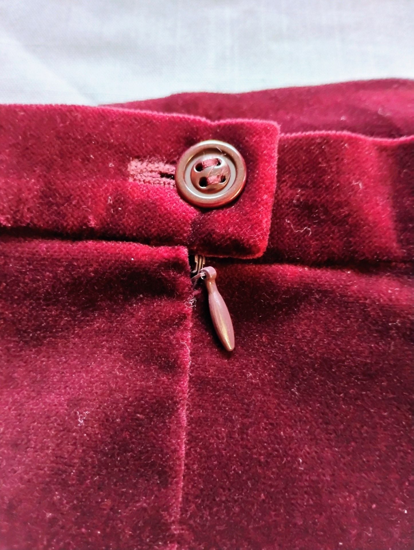 Vintage Escada Margaretha Ley Burgundy Cotton Velvet Pencil Skirt - Size 42 (US 12) 4