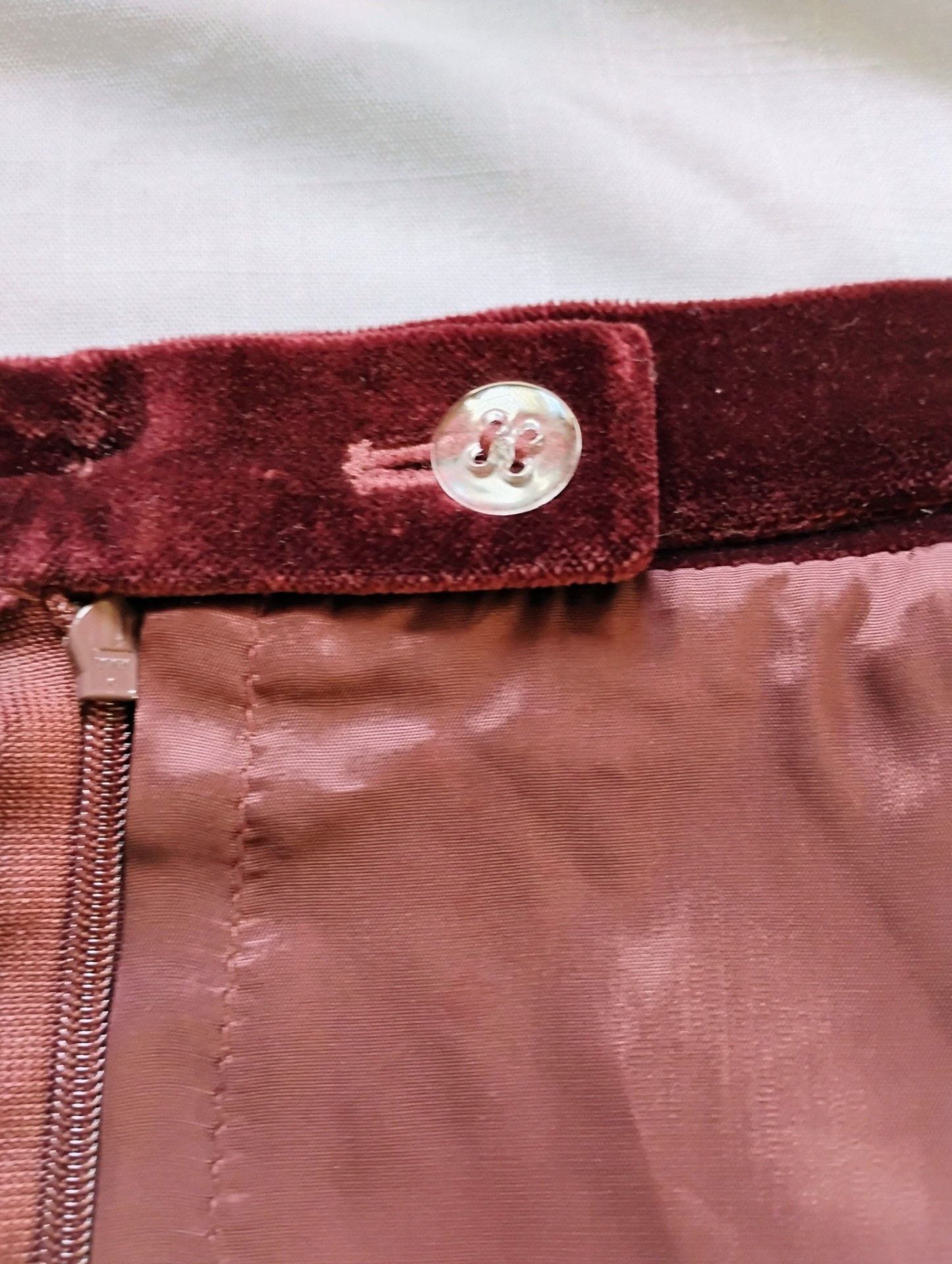 Vintage Escada Margaretha Ley Burgundy Cotton Velvet Pencil Skirt - Size 42 (US 12) 7