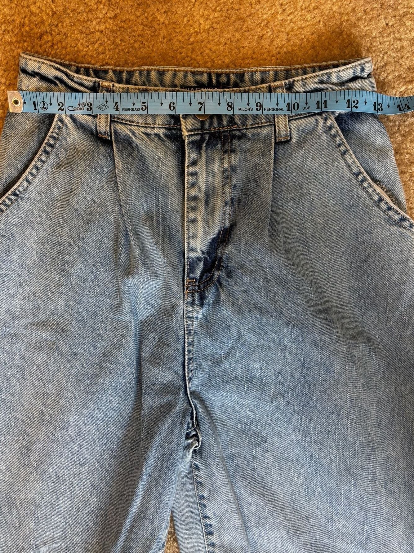 Nasty Gal Collection Light Wash High-Waisted Pleated Mom Jeans US 2 5
