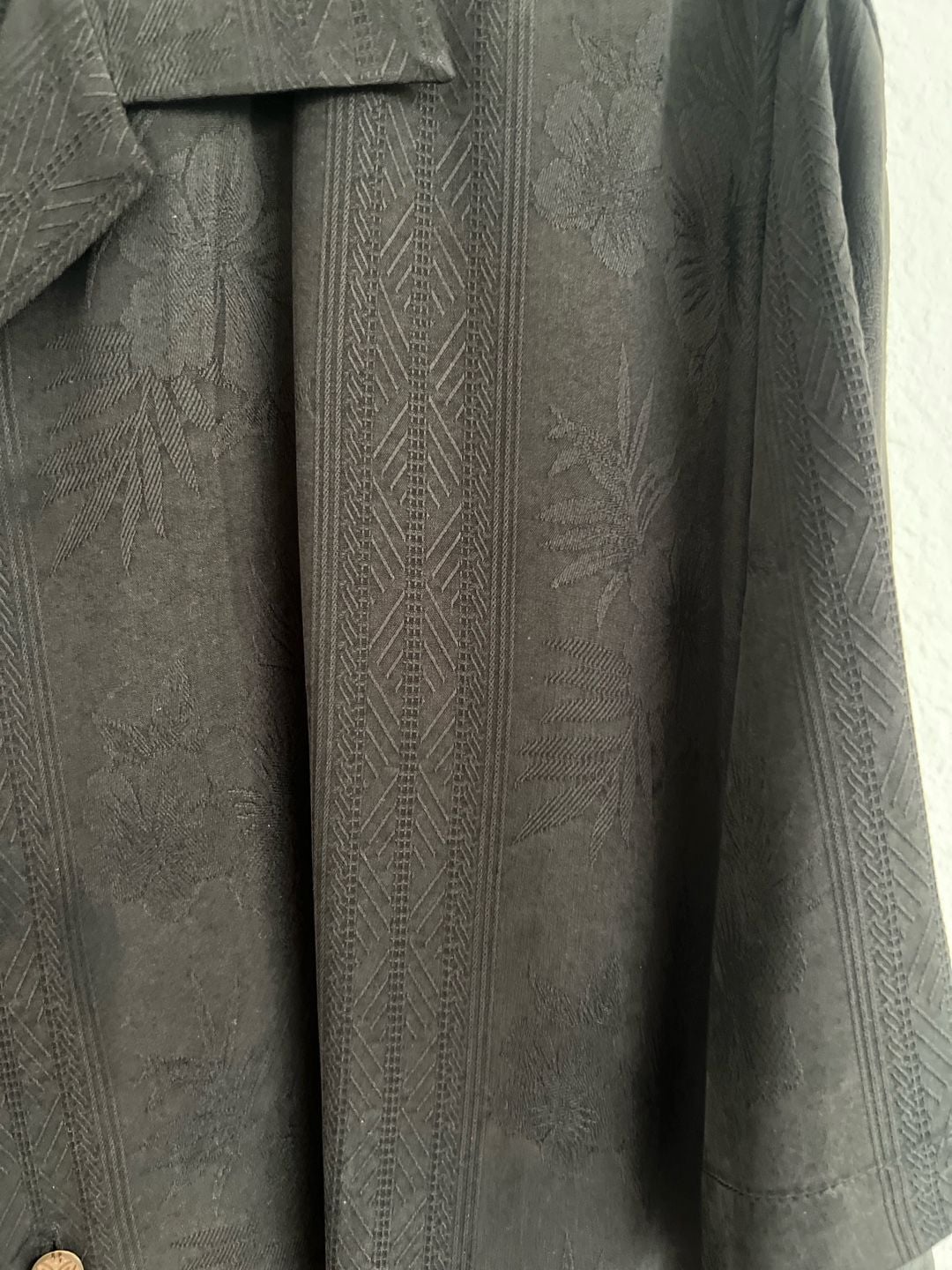 Tommy Bahama Men's Black Solid Embroidered Silk Blend Camp Shirt 4