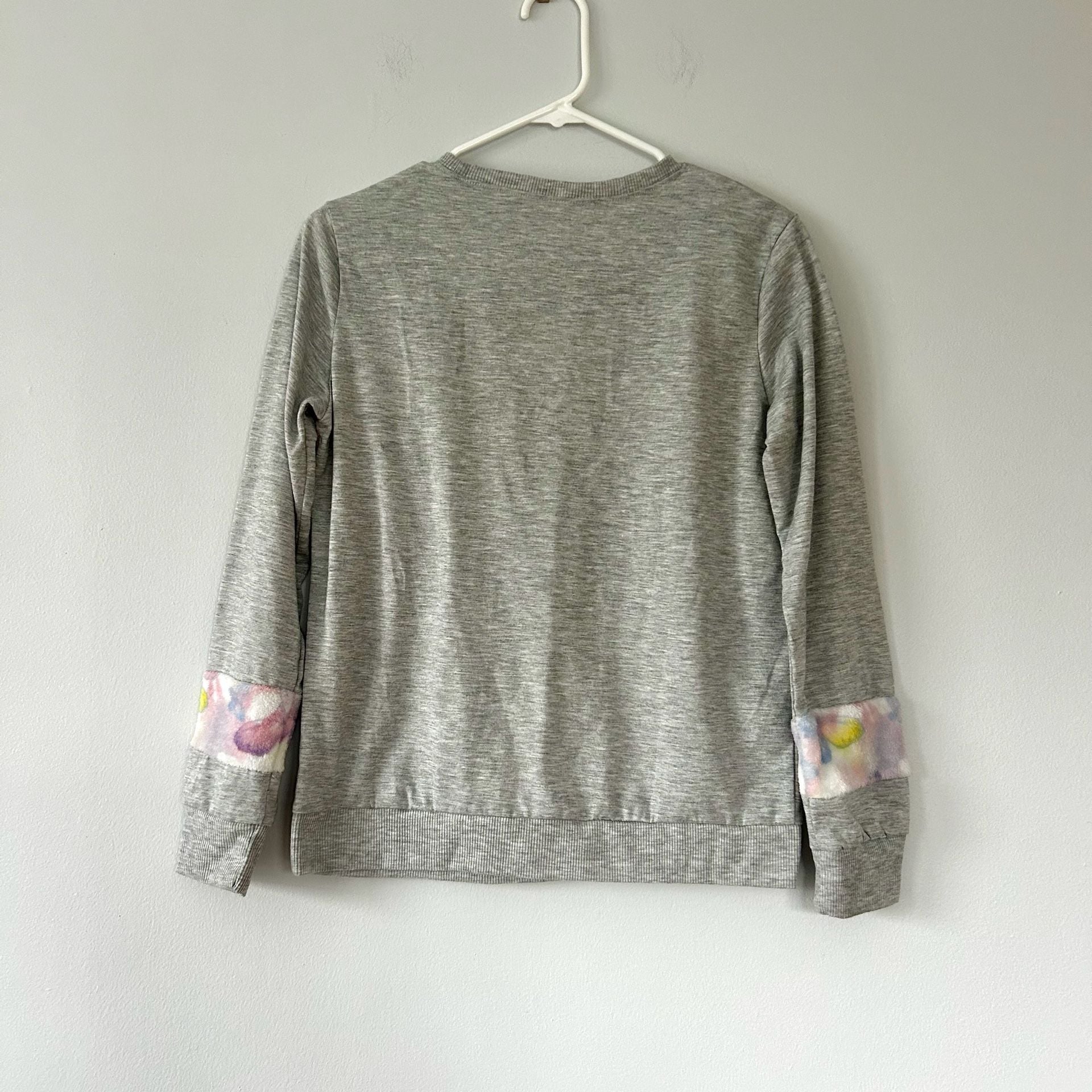 BCBG Girls 2-Piece Gray Heather Pajama Set with Faux Fur Butterfly Panel W42 5
