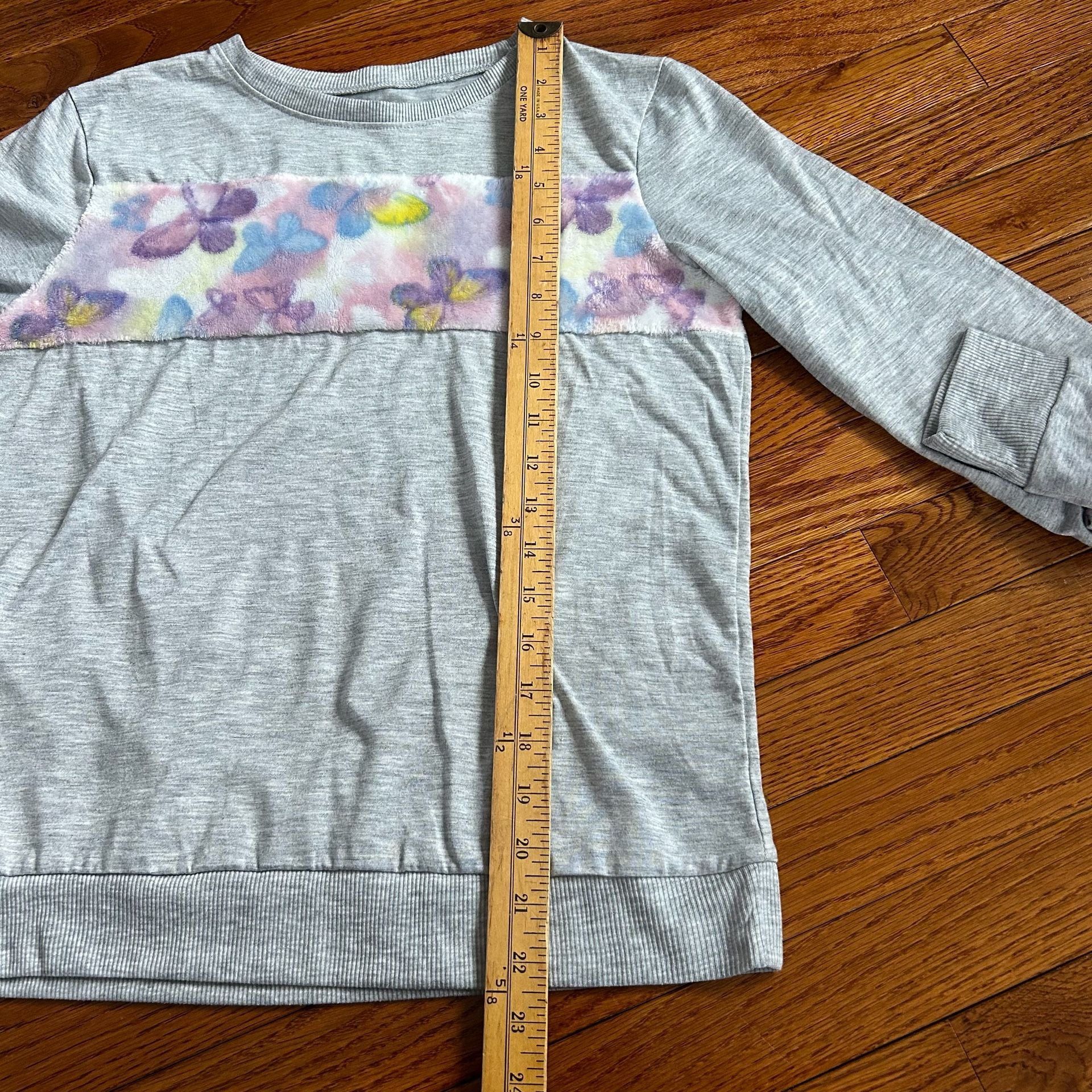 BCBG Girls 2-Piece Gray Heather Pajama Set with Faux Fur Butterfly Panel W42 6