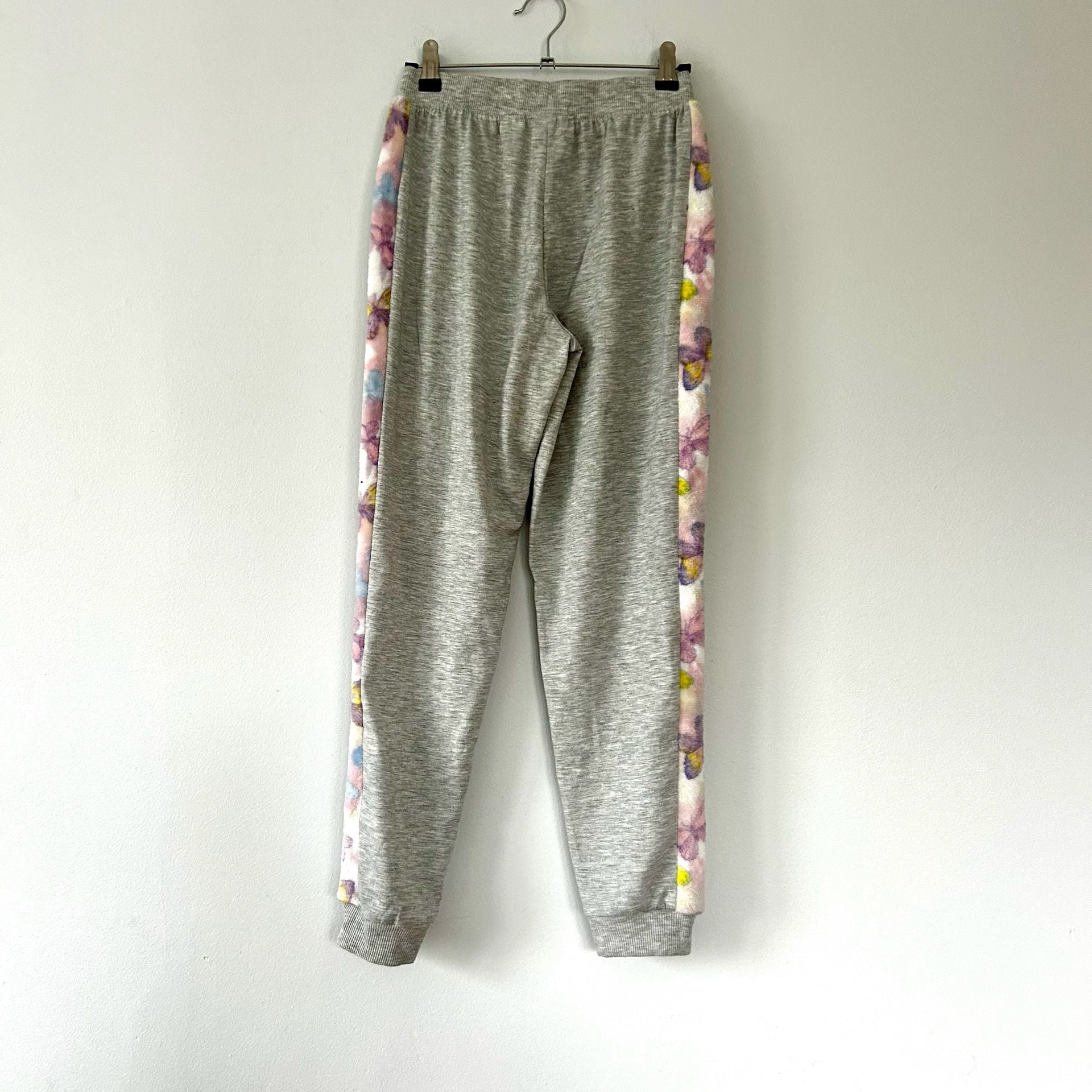 BCBG Girls 2-Piece Gray Heather Pajama Set with Faux Fur Butterfly Panel W42 9