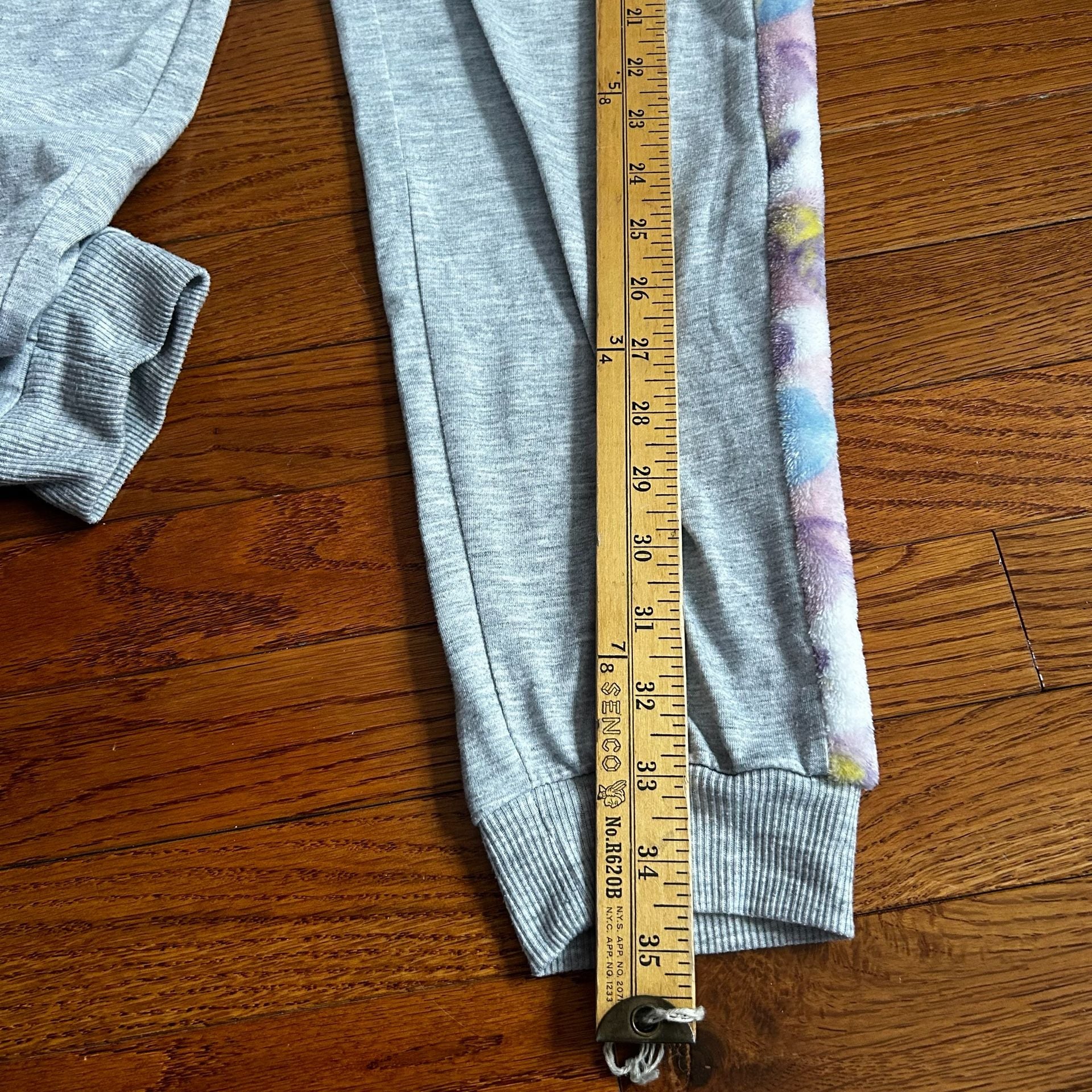 BCBG Girls 2-Piece Gray Heather Pajama Set with Faux Fur Butterfly Panel W42 12