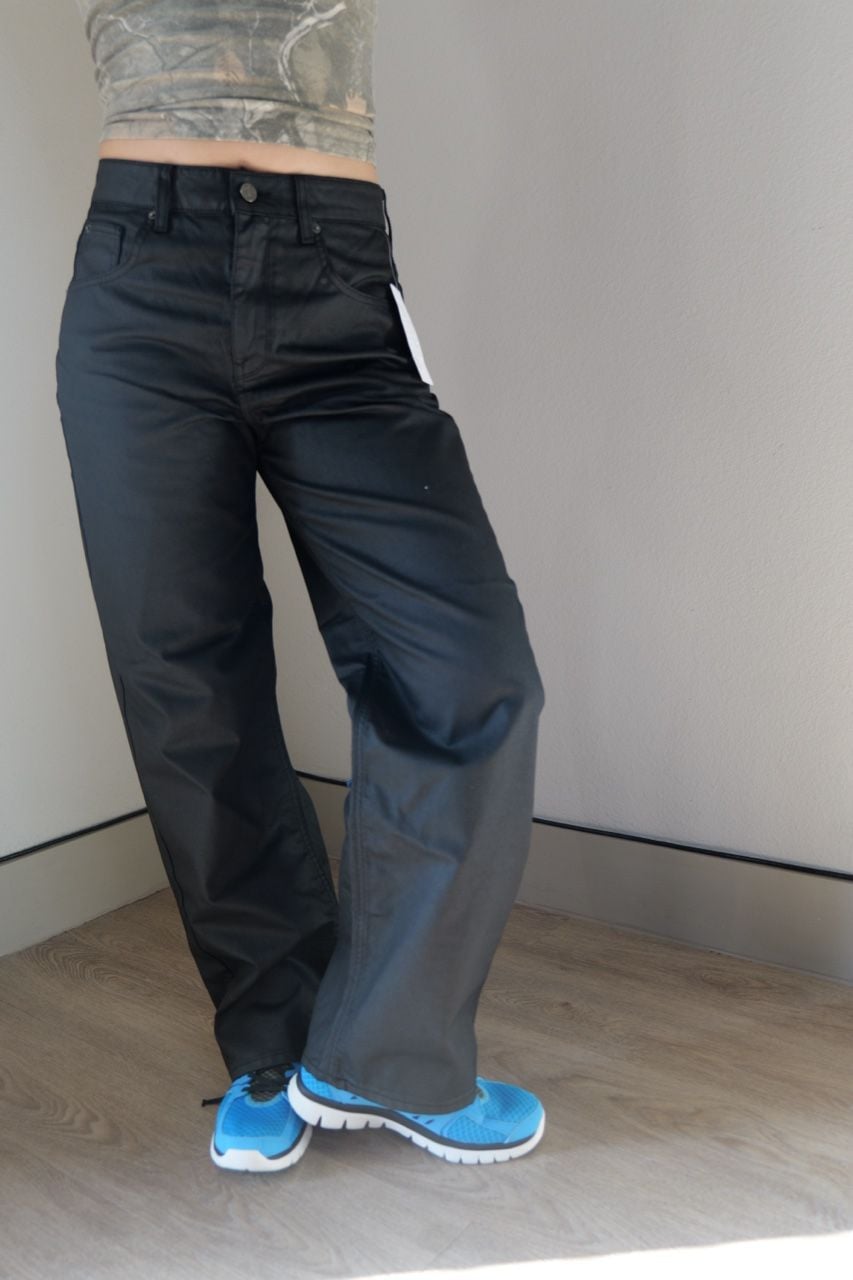 BDG Bella Baggy Coated Black Wide Leg Jeans 2