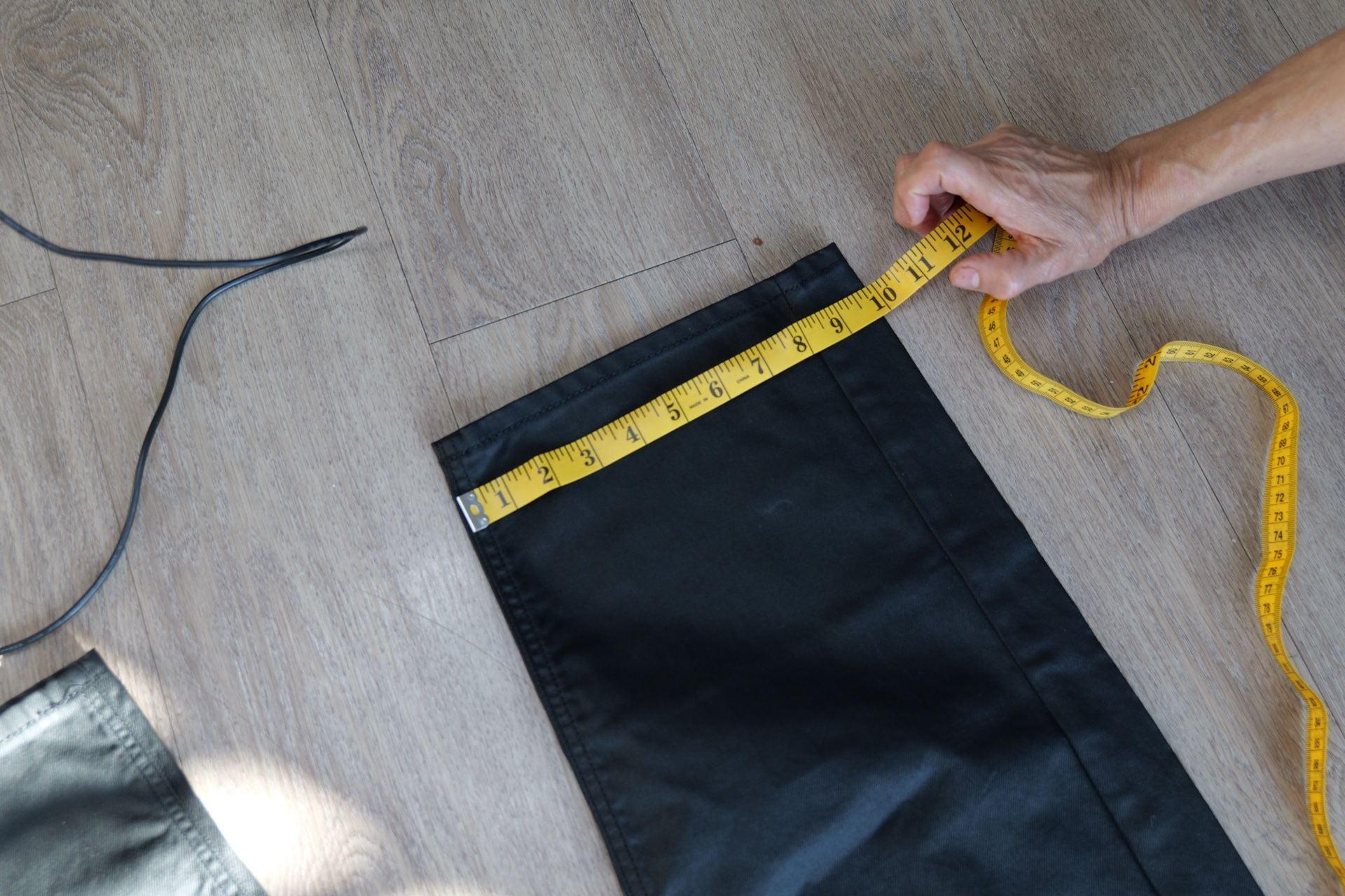 BDG Bella Baggy Coated Black Wide Leg Jeans 9