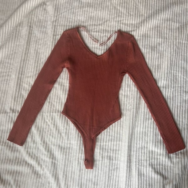 Women’s Terracotta Ribbed Long Sleeve V-Neck Bodysuit size L