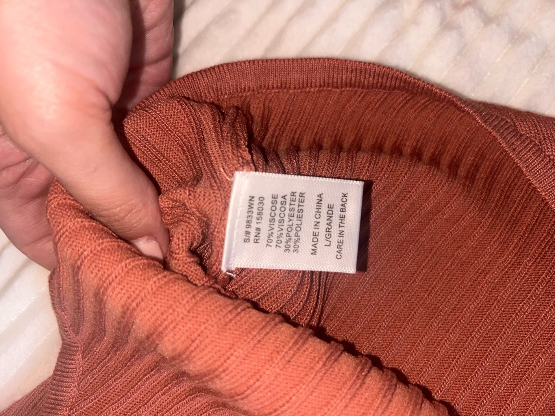 Women’s Terracotta Ribbed Long Sleeve V-Neck Bodysuit size L 7