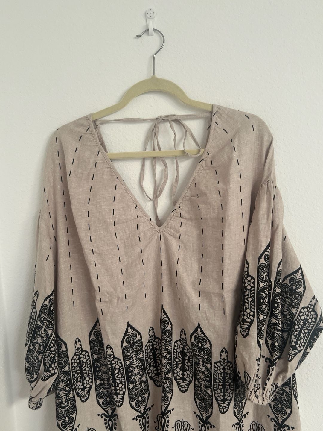 Banana Republic Embroidered Linen V-Neck Dress 4
