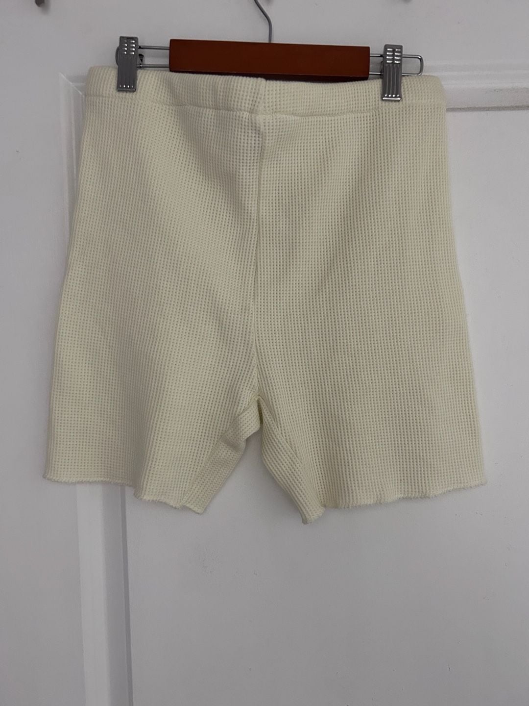 NWT SKIMS Waffle Knit Pajama Shorts in Cream XL 4