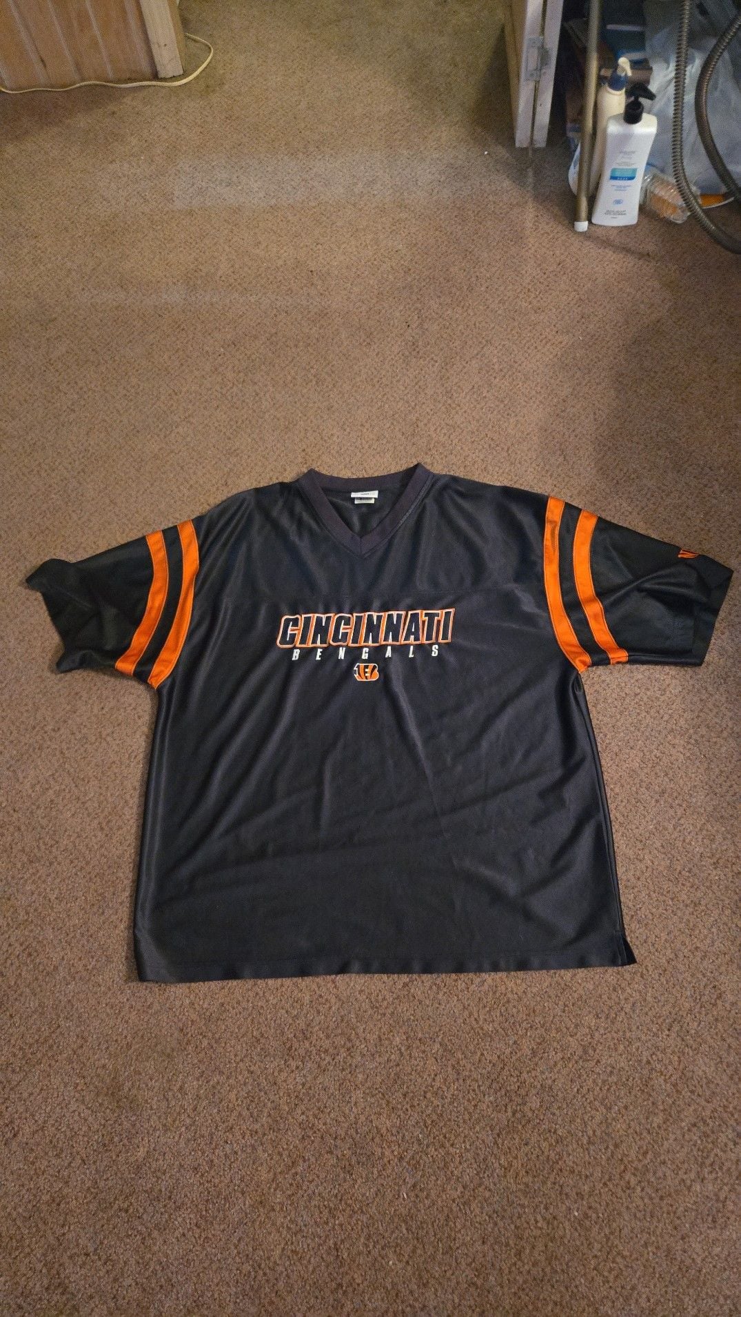 NFL Cincinnati Bengals Mens Mesh V-Neck Football T-Shirt Black Size 2XL 1