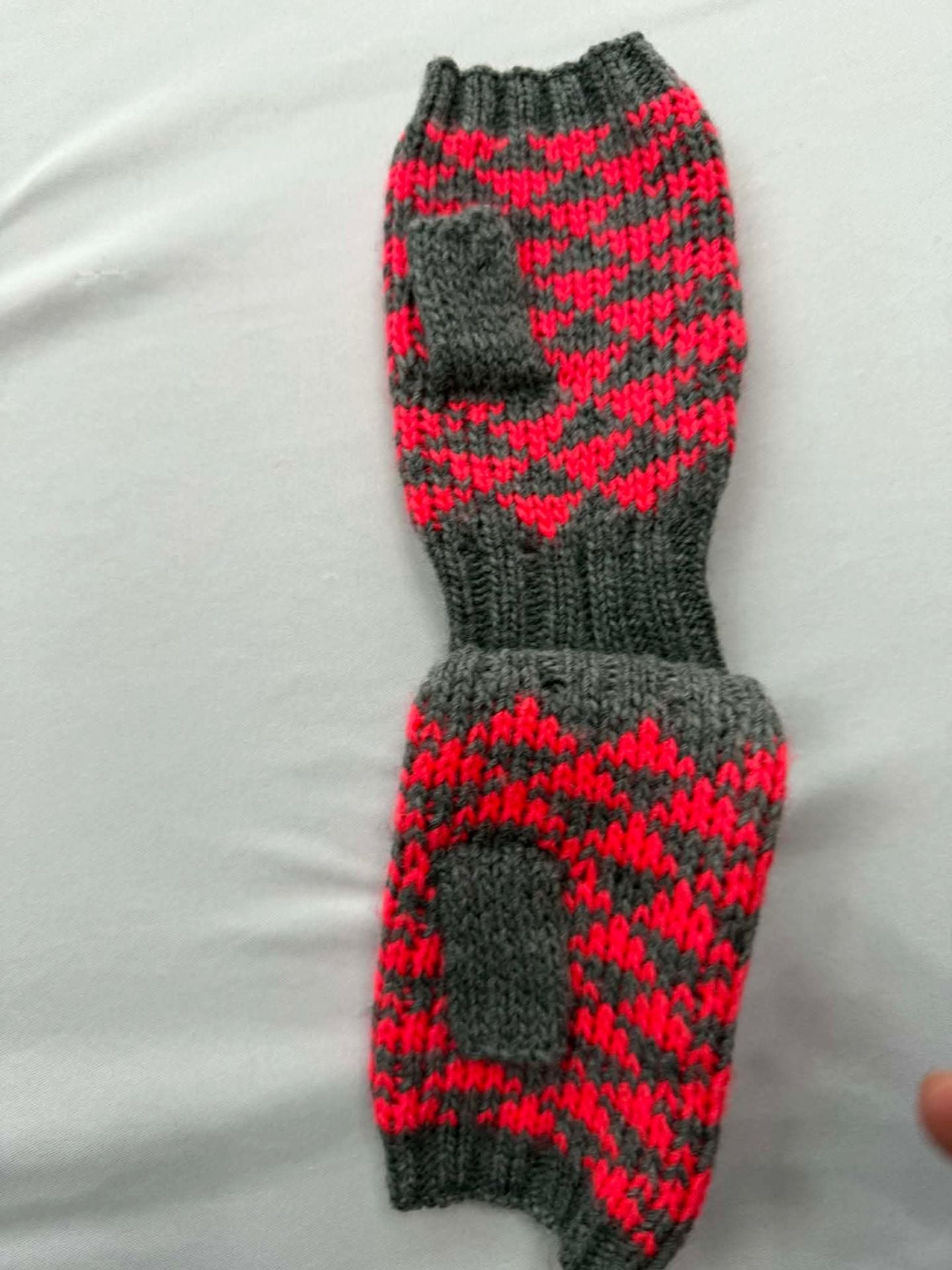 Forever 21 Grey & Neon Coral Knit Fingerless Gloves Arm Warmers 4