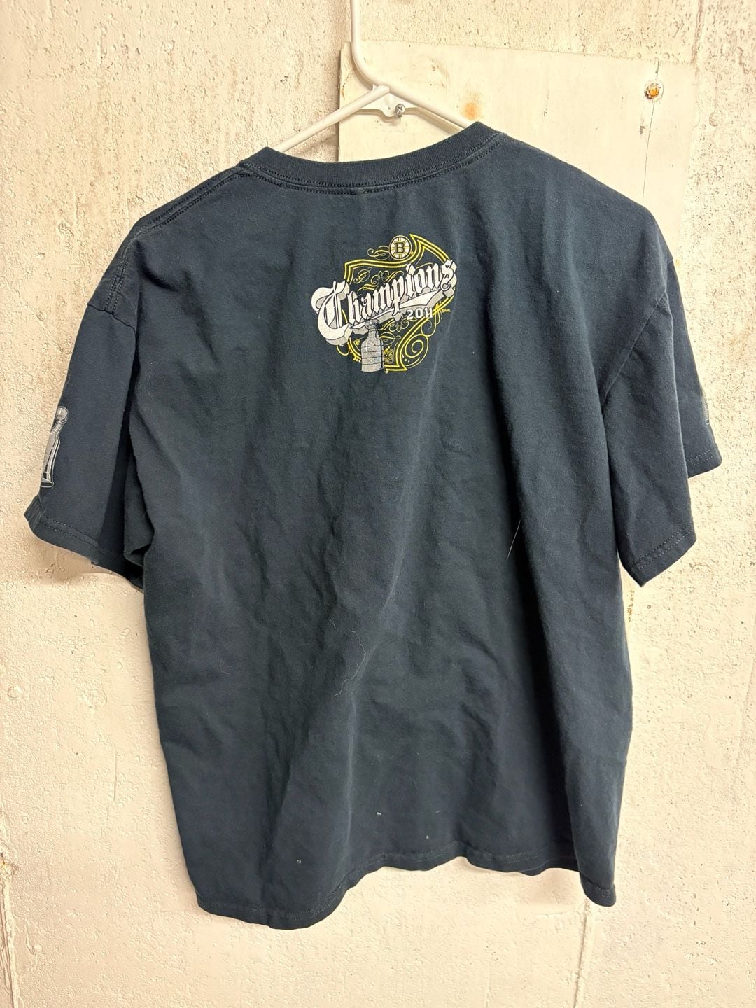 Vintage 2011 Boston Bruins Stanley Cup Champions NHL Graphic T-Shirt Large 5