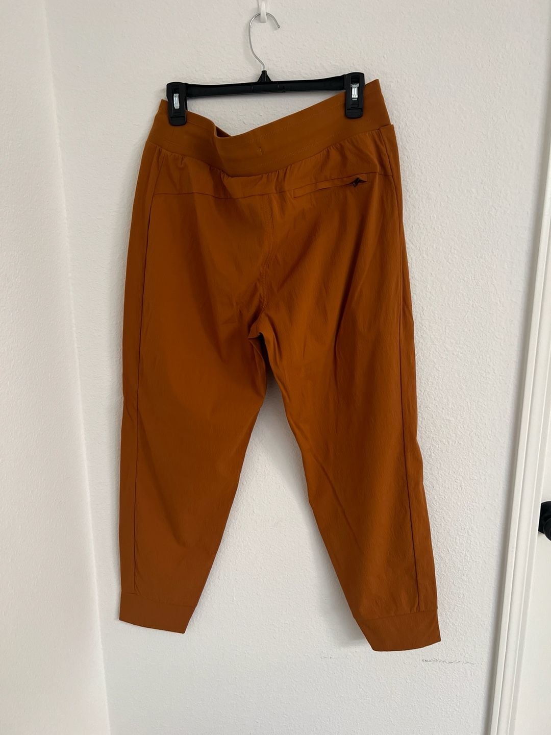 Athleta Trekkie North Jogger in Cattail Brown 8
